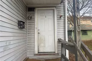 410 E Locust St, Butler, PA 16001 - Photo 3