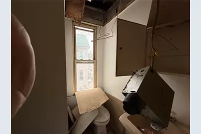 404 E Locust St, Butler, PA 16001 - Photo 9