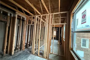 404 E Locust St, Butler, PA 16001 - Photo 17