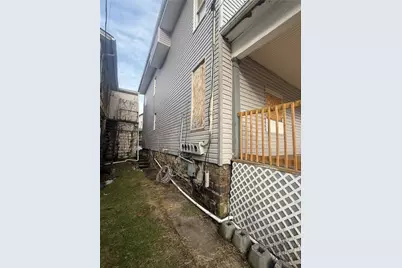 404 E Locust St, Butler, PA 16001 - Photo 3