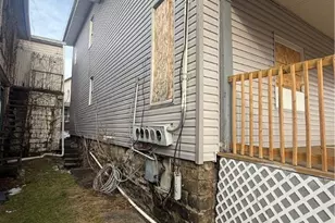 404 E Locust St, Butler, PA 16001 - Photo 3