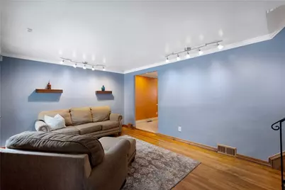 930 Lindsay Rd, Scott Township, PA 15106 - Photo 3