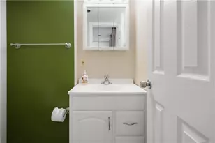 930 Lindsay Rd, Scott Township, PA 15106 - Photo 19