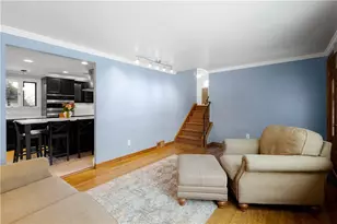 930 Lindsay Rd, Scott Township, PA 15106 - Photo 5