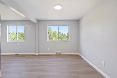 1625 Loretta Dr, Pittsburgh, PA 15235 - Photo 7