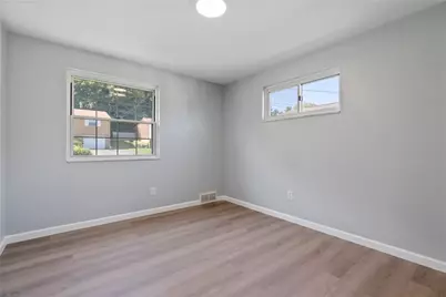 1625 Loretta Dr, Pittsburgh, PA 15235 - Photo 15