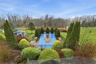 251 Field Club Cir, Robinson Twp, PA 15136 - Photo 31