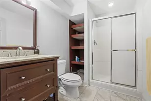 251 Field Club Cir, Robinson Twp, PA 15136 - Photo 15