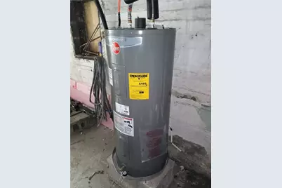 210 N 4th St, Jeannette, PA 15644 - Photo 23