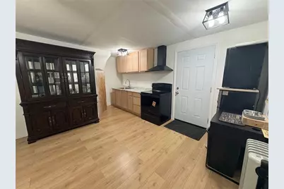 210 N 4th St, Jeannette, PA 15644 - Photo 9