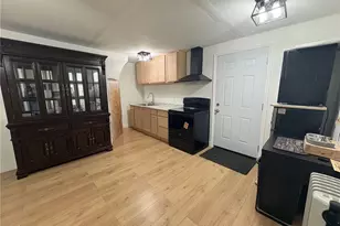 210 N 4th St, Jeannette, PA 15644 - Photo 9