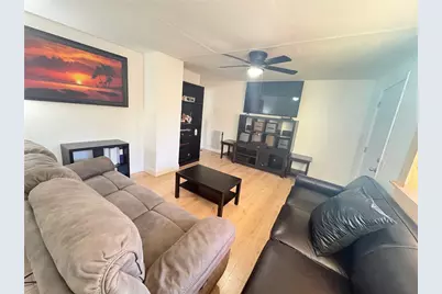 210 N 4th St, Jeannette, PA 15644 - Photo 5