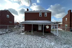 1581 Greencrest Dr, Pittsburgh, PA 15226 - Photo 19