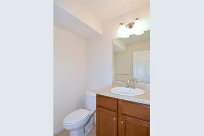 204 Adele Ct, Ross Twp, PA 15229 - Photo 9