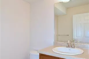 204 Adele Ct, Ross Twp, PA 15229 - Photo 9