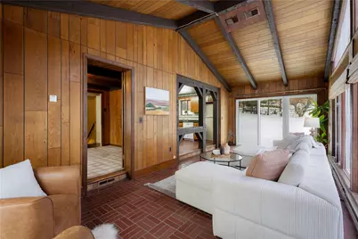 3643 Maplevue Dr, Bethel Park, PA 15102 - Photo 9