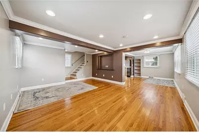 465 Macassar Dr, Baldwin Twp, PA 15236 - Photo 3