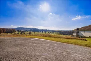 026 Oak Crest Dr, Jenner Township, PA 15563 - Photo 1