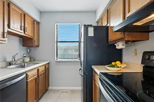 162 Woodhaven Dr, Seven Fields Boro, PA 16046 - Photo 11