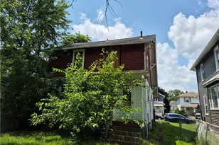 399 Baldwin Ave, Sharon, PA 16146 - Photo 5