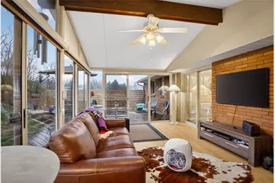 821 Bethany Dr, Pittsburgh, PA 15243 - Photo 25