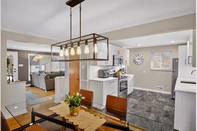 821 Bethany Dr, Pittsburgh, PA 15243 - Photo 15