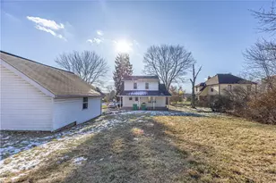 422 New Castle Rd, Twp of But NW, PA 16001 - Photo 25