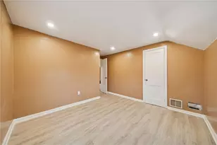 559 Hamil Rd, Verona, PA 15147 - Photo 11