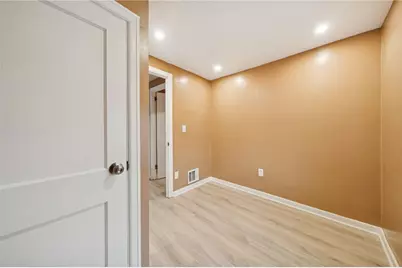 559 Hamil Rd, Verona, PA 15147 - Photo 13