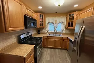 530 Jenne Dr, Pittsburgh, PA 15236 - Photo 7