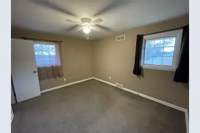 530 Jenne Dr, Pittsburgh, PA 15236 - Photo 23