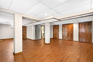 2421 Cronemeyer Ave, Pittsburgh, PA 15212 - Photo 17