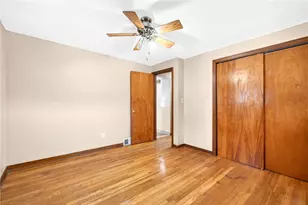 2421 Cronemeyer Ave, Pittsburgh, PA 15212 - Photo 9