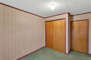 324 Beech St, Vandergrift, PA 15690 - Photo 17