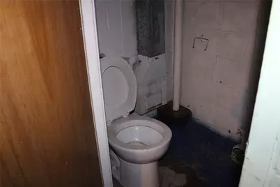 318 Rockfield Rd, Scott Township, PA 15243 - Photo 17