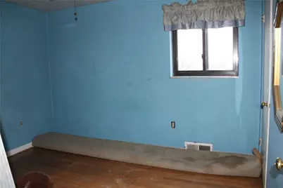 318 Rockfield Rd, Scott Township, PA 15243 - Photo 11