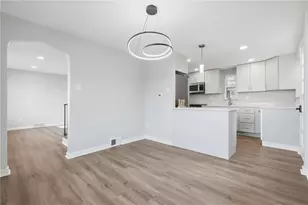 378 Fernhill Ave, Pittsburgh, PA 15226 - Photo 11