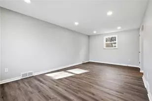 378 Fernhill Ave, Pittsburgh, PA 15226 - Photo 5