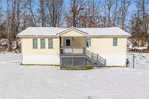 135 Virginia St, Kirby - Mount Morris, PA 15349 - Photo 3