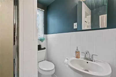 2324 Wells Dr, Bethel Park, PA 15102 - Photo 15