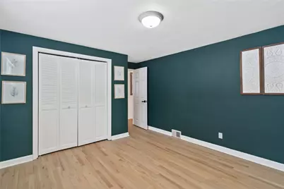 2324 Wells Dr, Bethel Park, PA 15102 - Photo 13