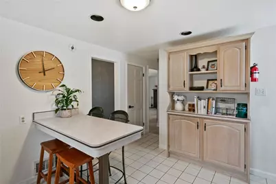 2324 Wells Dr, Bethel Park, PA 15102 - Photo 17