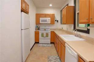 222 N 2nd St, Jeannette, PA 15644 - Photo 17