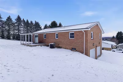 185 Sunset Dr, White Township, PA 15701 - Photo 3