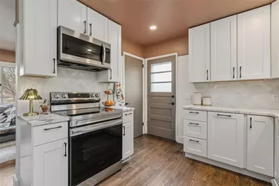 172 E Wedgewood Drive, Ross Twp, PA 15229 - Photo 5