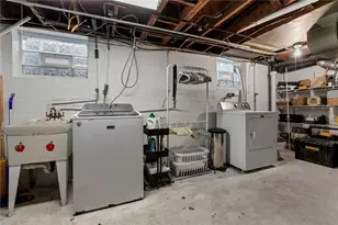 172 E Wedgewood Dr, Ross Twp, PA 15229 - Photo 19