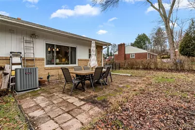 172 E Wedgewood Drive, Ross Twp, PA 15229 - Photo 23