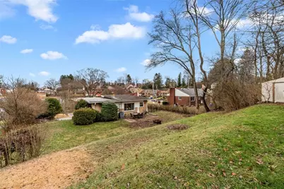 172 E Wedgewood Drive, Ross Twp, PA 15229 - Photo 21