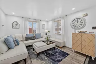 6711 E Barivista Dr, Pittsburgh, PA 15147 - Photo 7