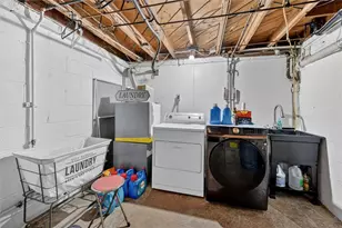 6711 E Barivista Dr, Pittsburgh, PA 15147 - Photo 27